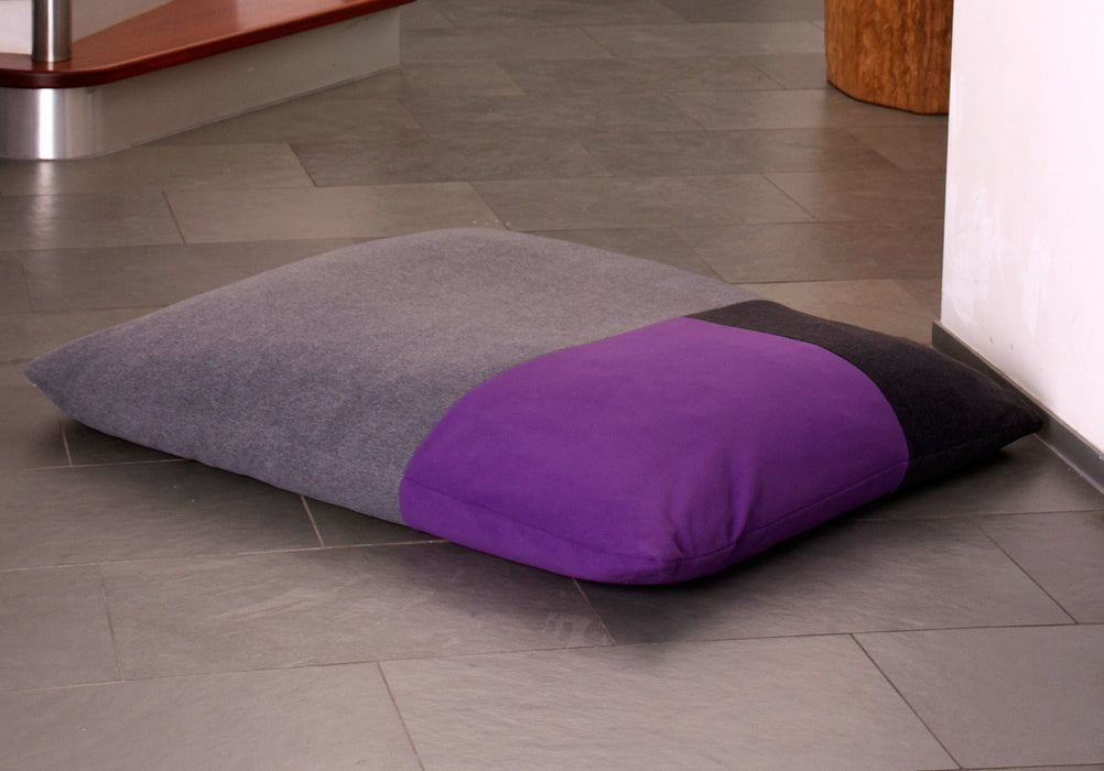 Divan Quattro Dog Bed (Grey/Graphite/Violet)
